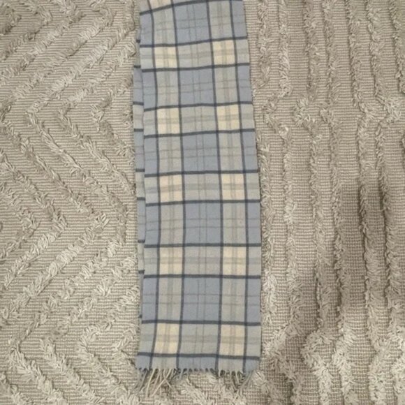 Light Blue Plaid Fringed 100% Lambswool Scarf -Johnstons of Elgin - Picture 2 of 8